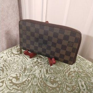 Louis Vuitton Zippy Damier Ebene Wallet /Organizer